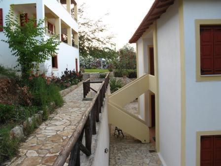Hotel Heleni Apartments Epidaurus Екстер'єр фото